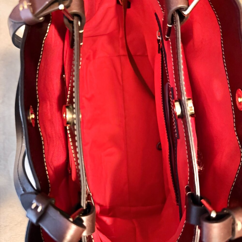 Dooney & Bourke - Picture 4 of 5